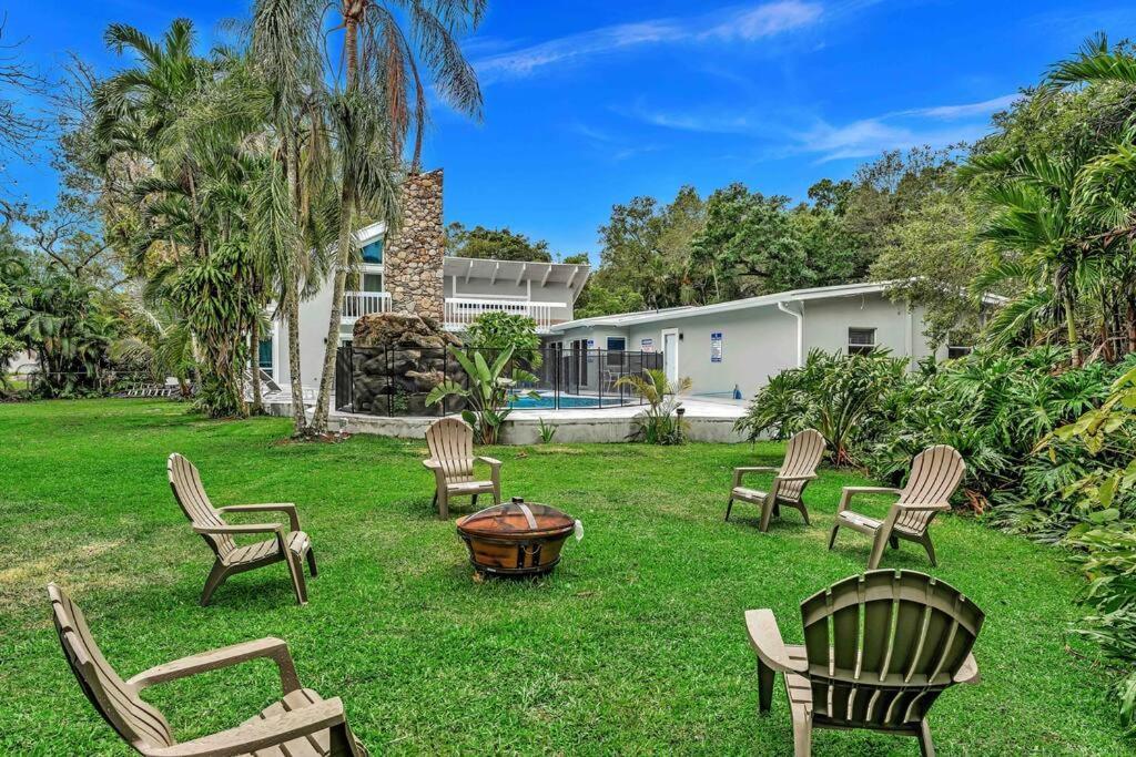 Rare Hidden Getaway Heated Pool 1.5 Acres! Sleeps 16 Villa Fort Lauderdale Exterior photo